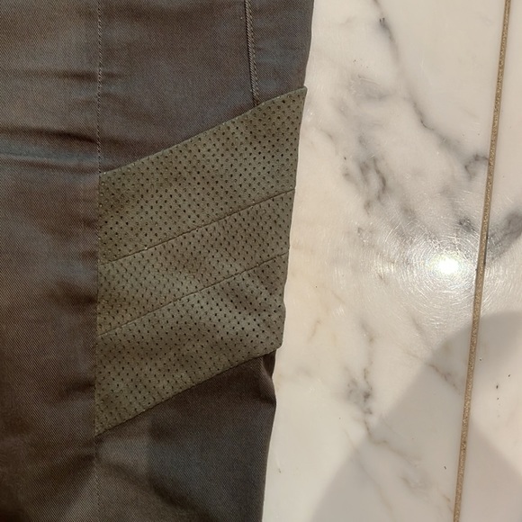 Rag and bone skinny pants with suede detail in army green - Picture 2 of 3